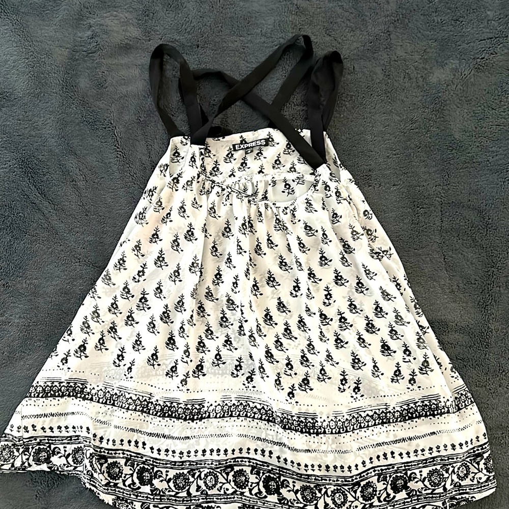 High neck tank